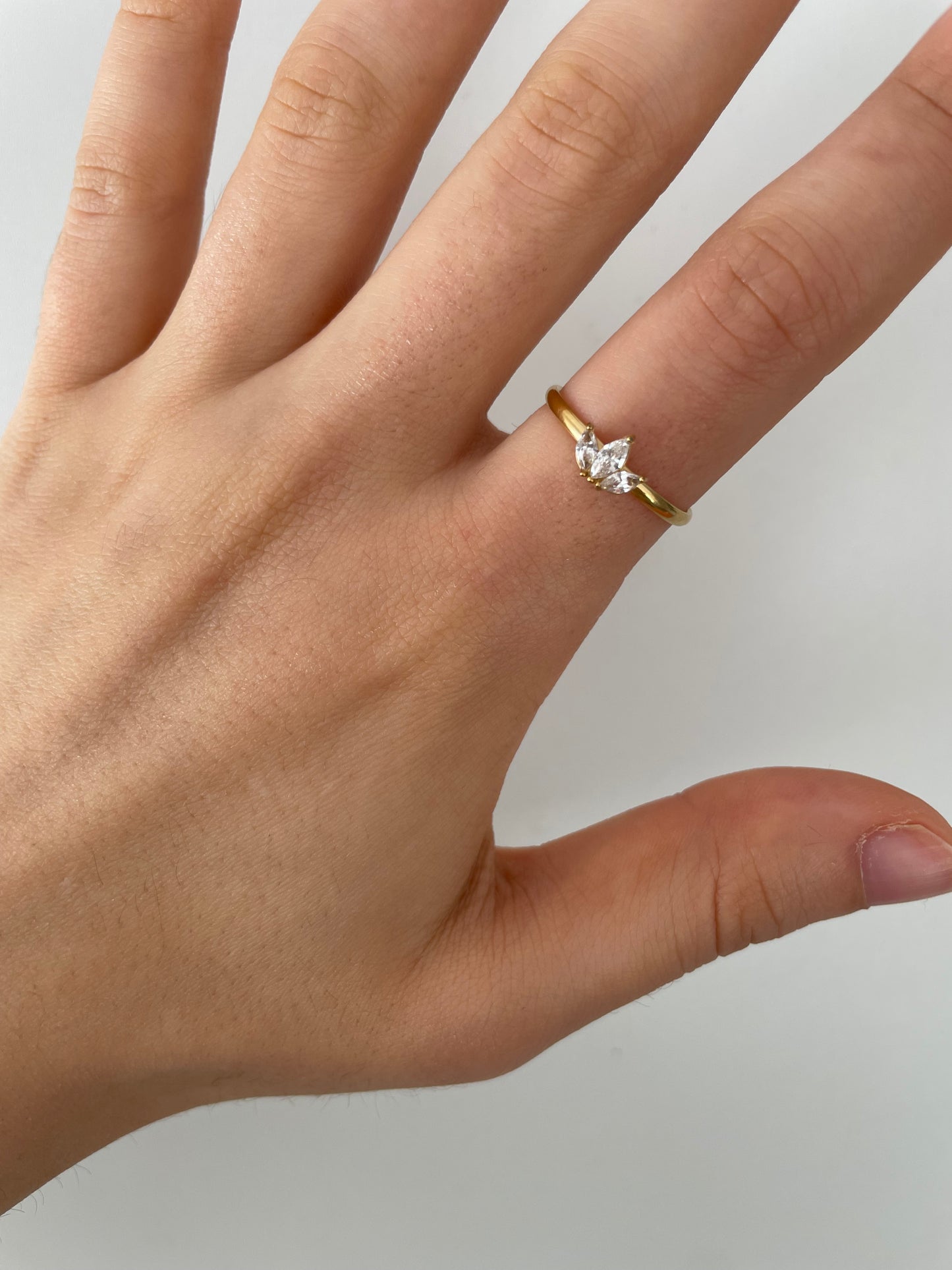 Kleeblatt Ring 18k vergoldet und aus Zirkon
