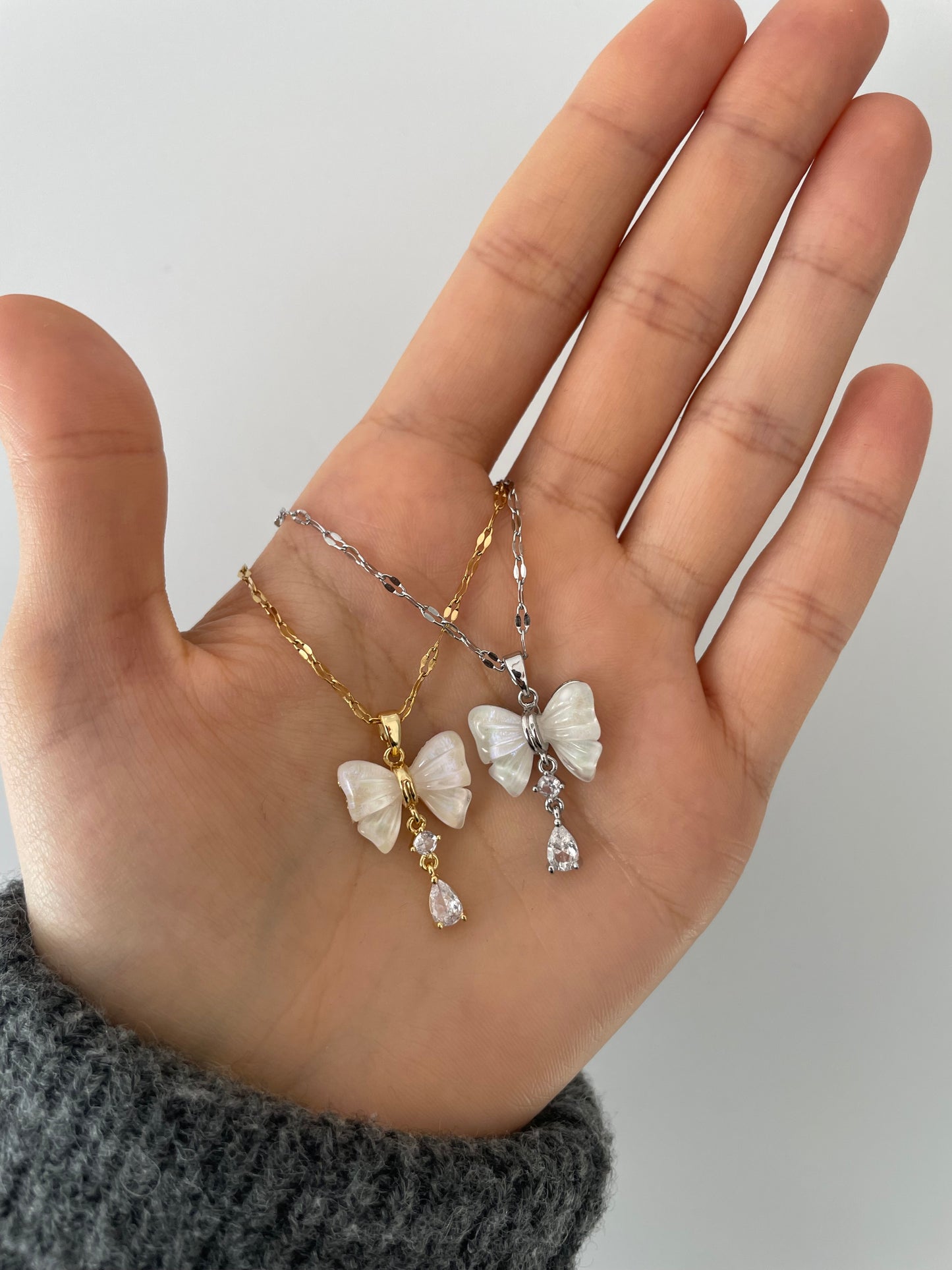 Schleifen Halskette mit Diamant Stein Anhänger 18k vergoldet