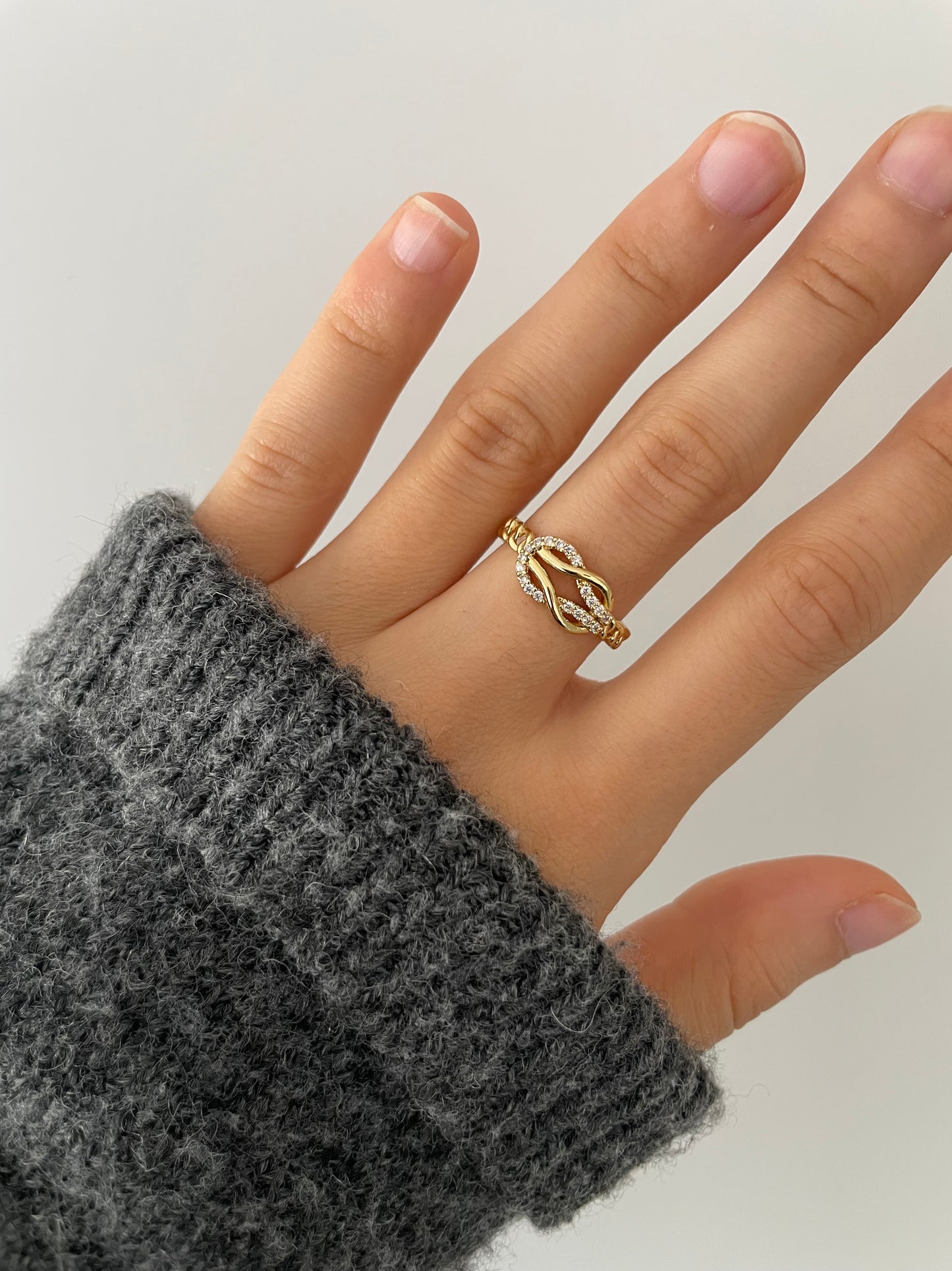 Eleganter Zirkon Ring 18k vergoldet