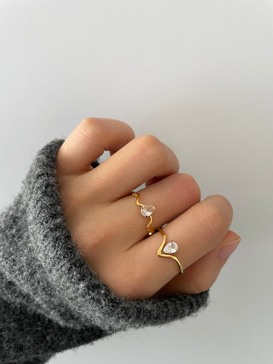 Wassertropfen Ring 18k vergoldet