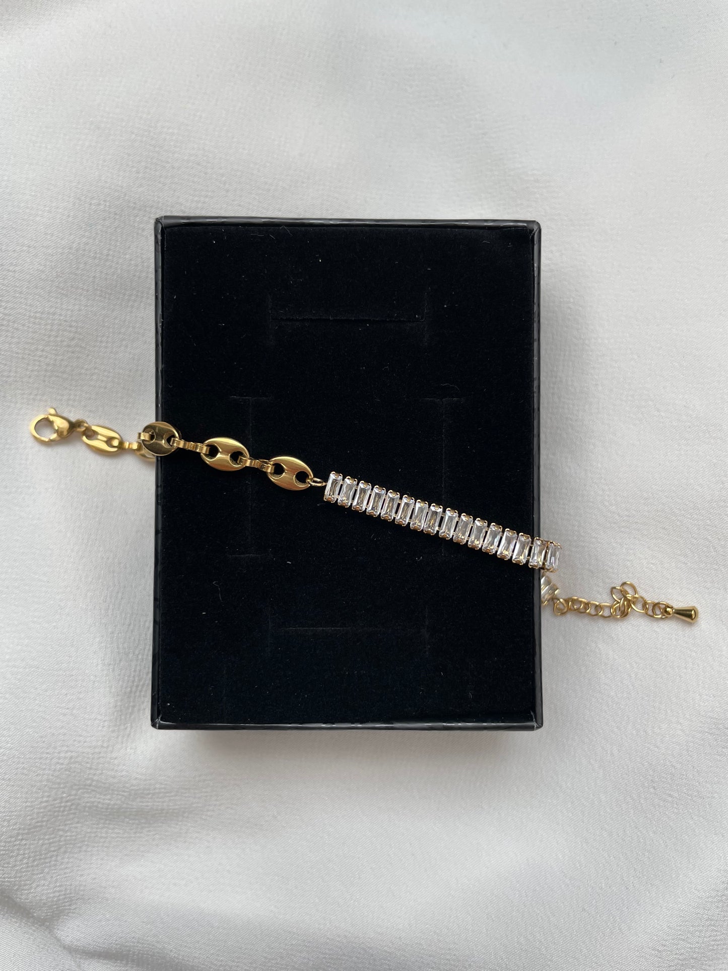 Strassstein Armband vergoldet und aus Rostfreier Stahl